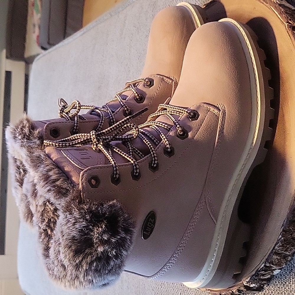 LUGZ Winter Boots Size 8
